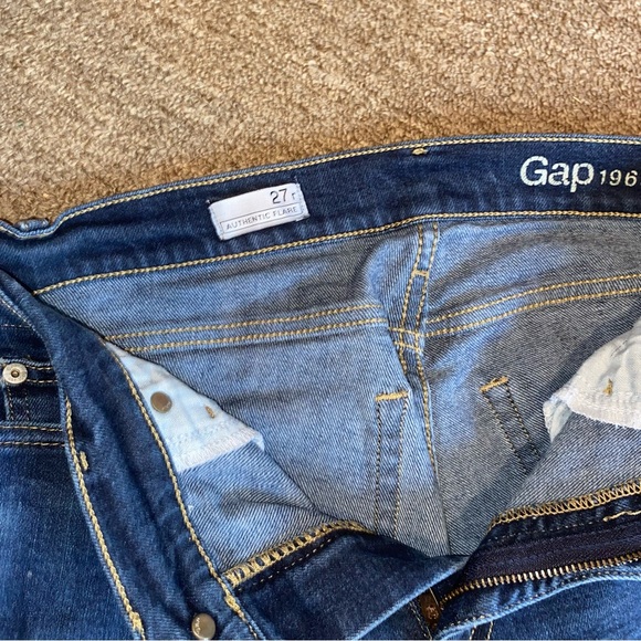 Gap Authentic Flare 27 R x 32 Medium Wash Used Worn Distressed Stretchy - Picture 3 of 14